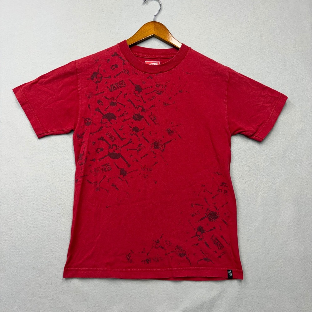 Vans T Shirt Mens Small Red Skull Crossbones Graphic Y2K Skate Streetwear Tee